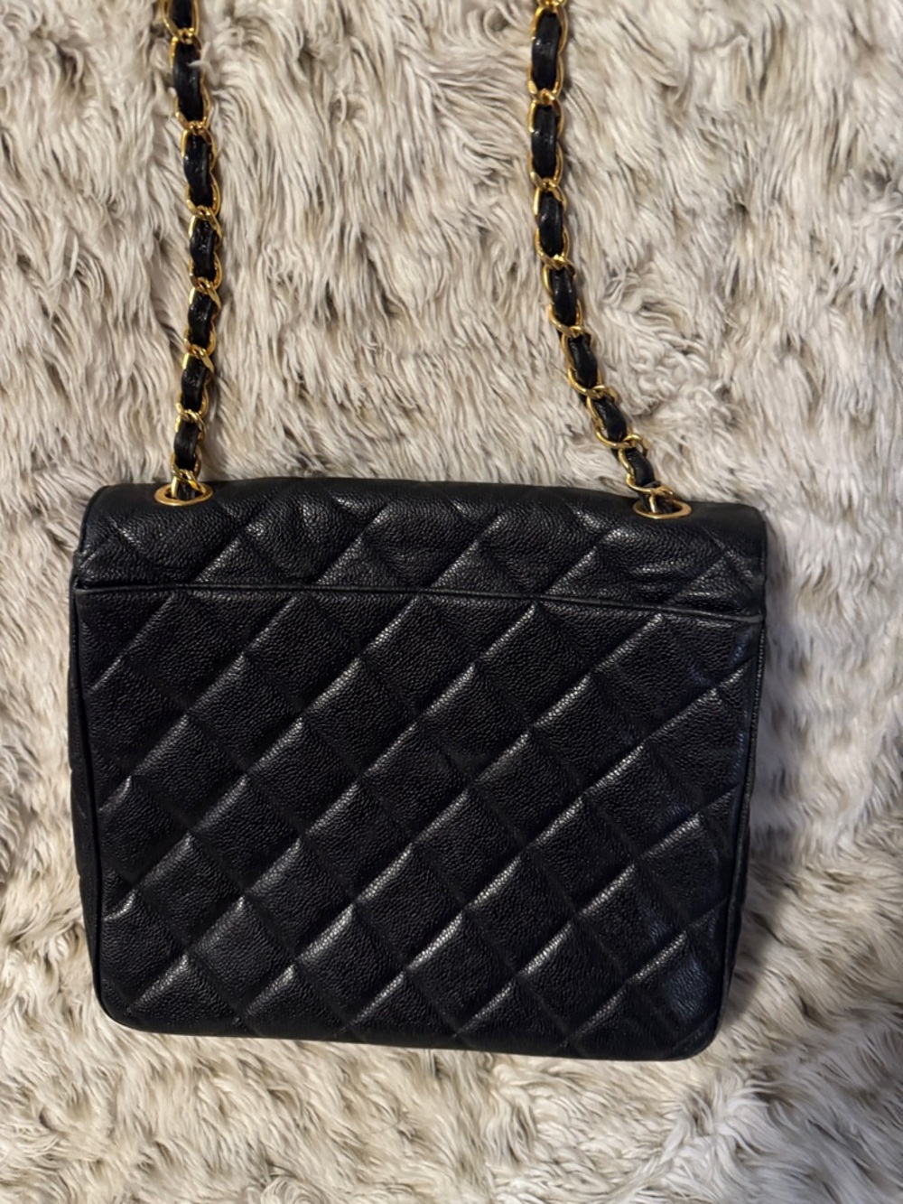 Final price🔥Vintage Black Quilted Shoulder Bag with Gold Chain Strap - Chanel - Picture 4 of 17